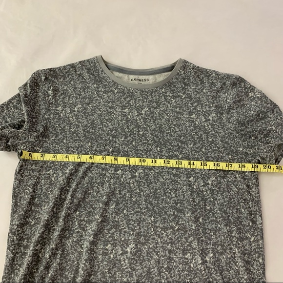 Express Gray/Silver Stone Pattern tee Mens Small - Picture 4 of 6